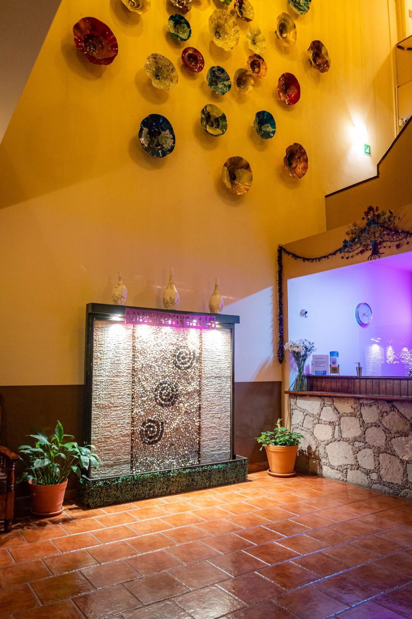 Hotel Estefania Морелия Екстериор снимка